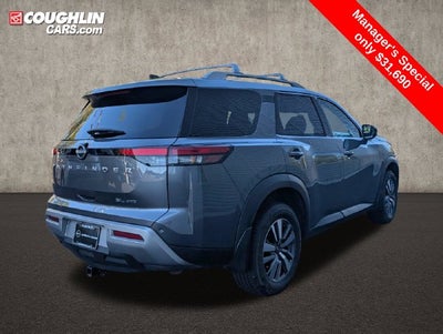2024 Nissan Pathfinder SL