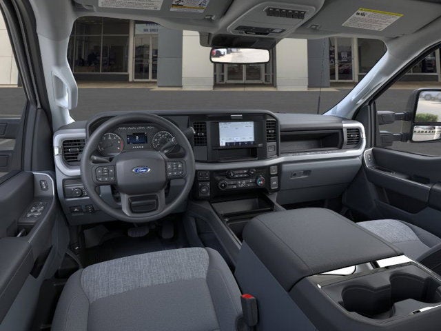 2025 Ford Super Duty F-550 Dually XLT