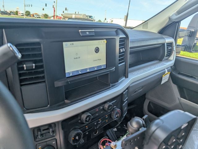 2026 Ford F-550SD DRW