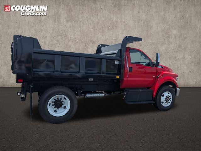 2025 Ford F-750SD Base
