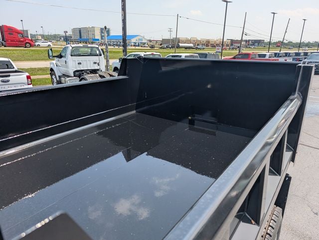 2025 Ford F-750SD Base