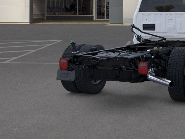 2025 Ford Super Duty F-550 Dually XL