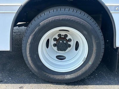 2024 Ford E-Series Cutaway Base