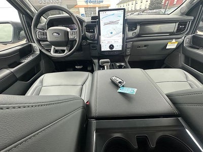 2025 Ford F-150 Lightning Flash