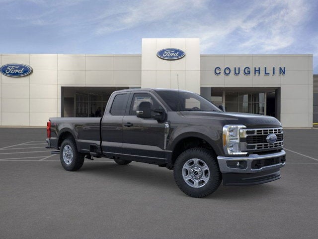 2026 Ford Super Duty F-350 XLT