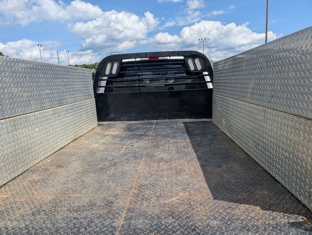 2023 Ford Super Duty F-350 DRW Chassis Cab XL