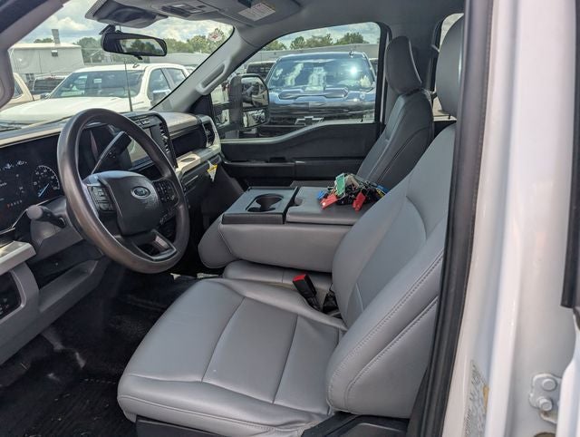2023 Ford Super Duty F-350 DRW Chassis Cab XL