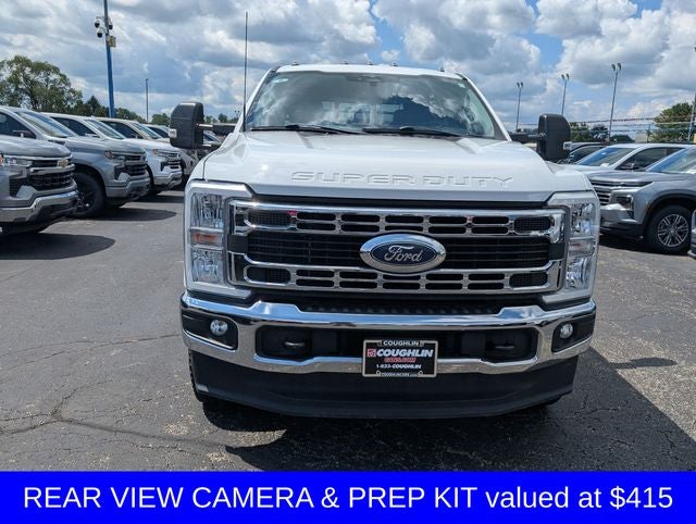 2023 Ford Super Duty F-350 DRW Chassis Cab XL