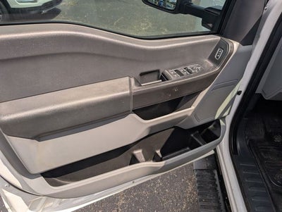 2023 Ford Super Duty F-350 DRW Chassis Cab XL