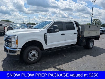 2023 Ford Super Duty F-350 DRW Chassis Cab XL