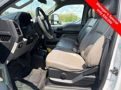 2018 Ford Super Duty F-450 DRW Chassis Cab XL