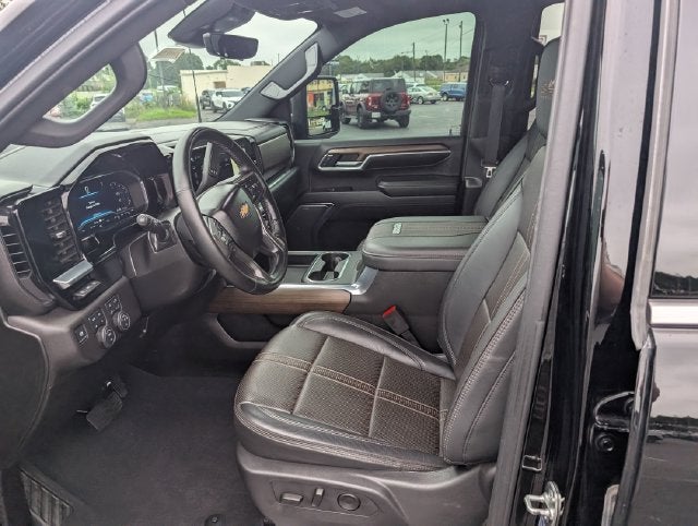 2025 Chevrolet Silverado 3500HD High Country