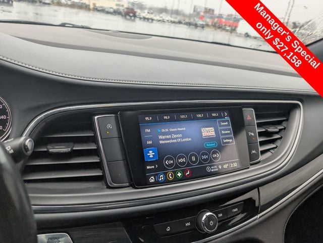 2023 Buick Enclave Essence