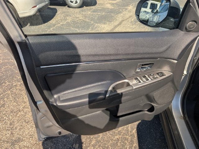 2024 Mitsubishi Outlander Sport SE