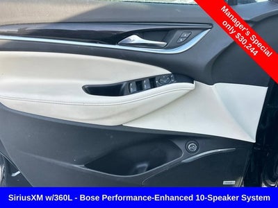 2022 Buick Enclave Essence