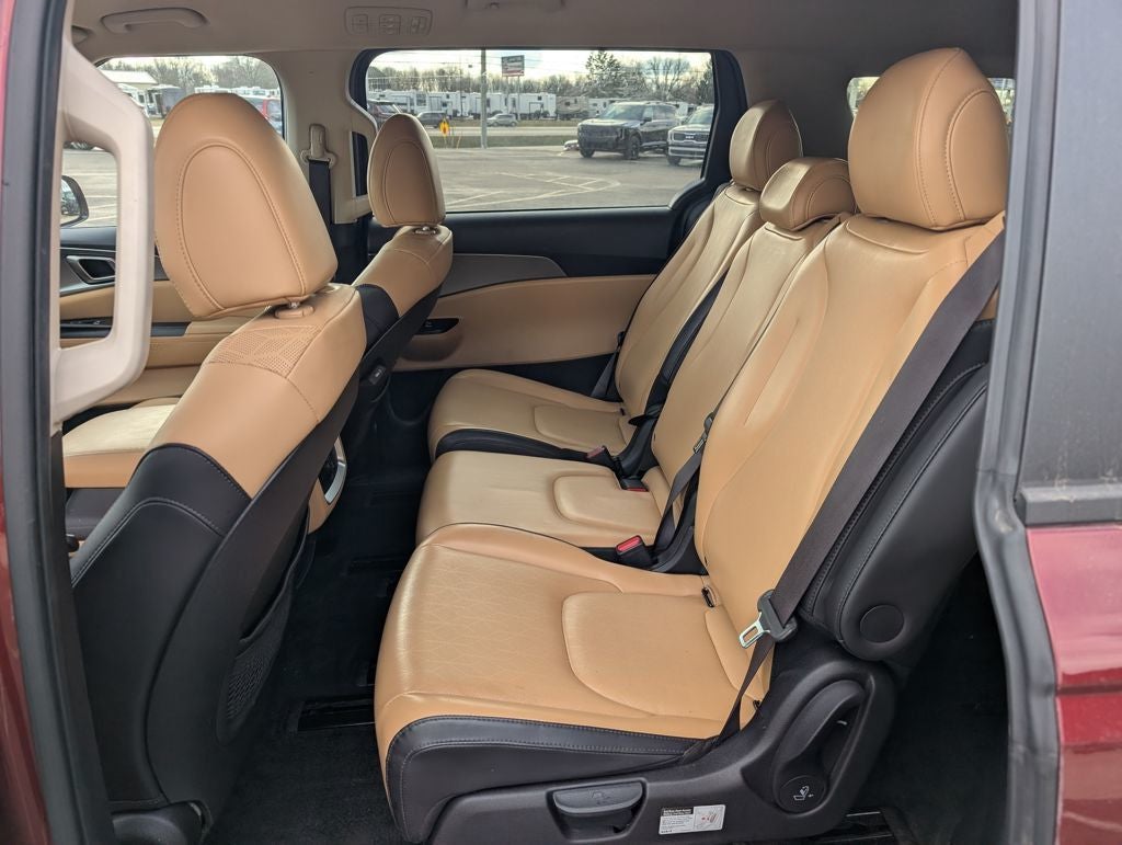 2022 Kia Carnival LXS