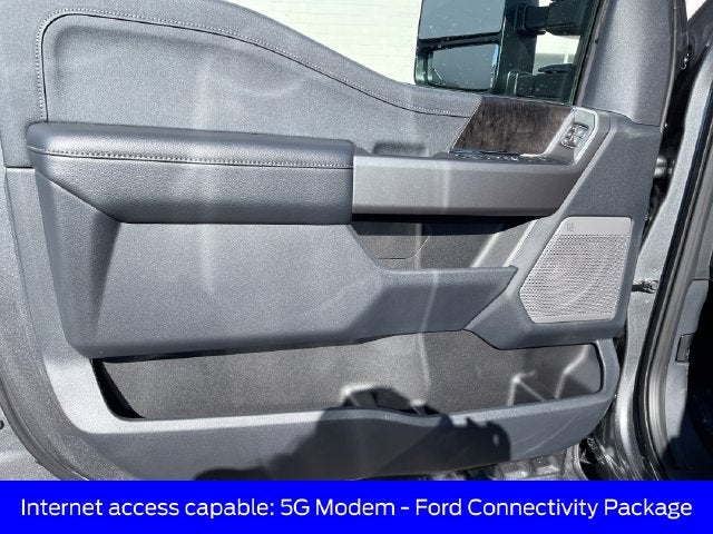 2027 Ford F-350SD Lariat