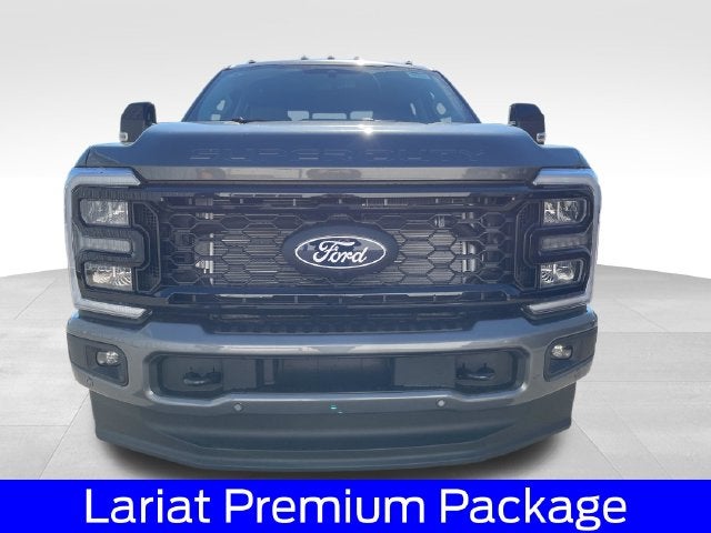 2027 Ford F-350SD Lariat