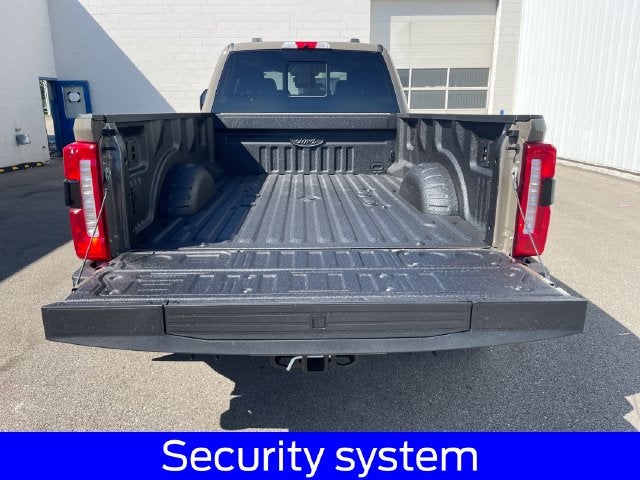2027 Ford F-350SD Lariat DRW