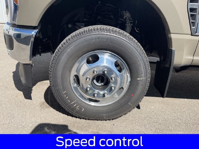 2027 Ford F-350SD Lariat DRW