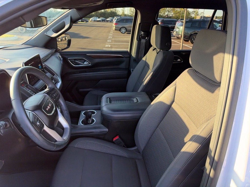 2023 GMC Yukon SLE