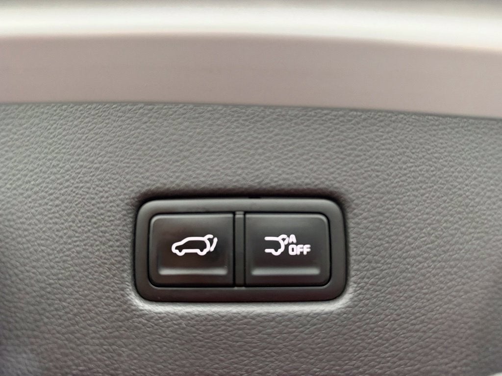 2024 Kia Carnival SX