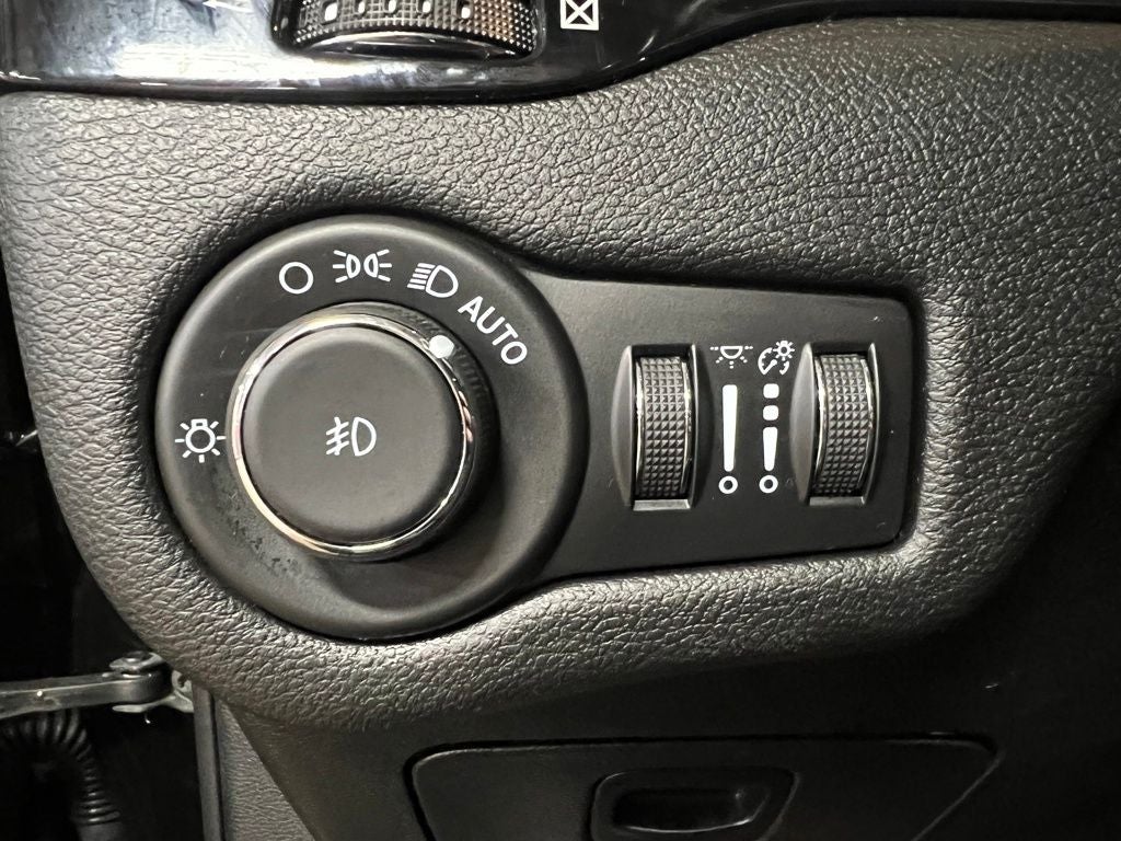 2021 Jeep Cherokee Altitude