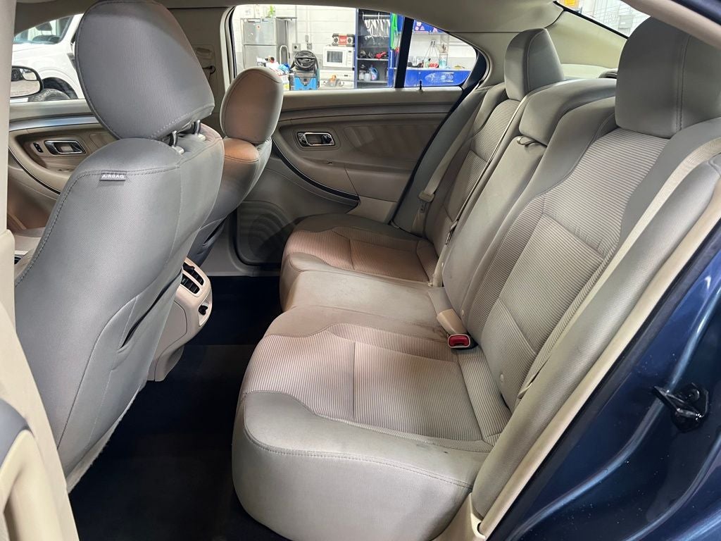 2018 Ford Taurus SEL