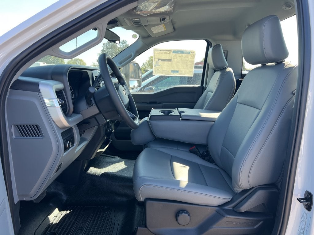2027 Ford F-550SD XL DRW