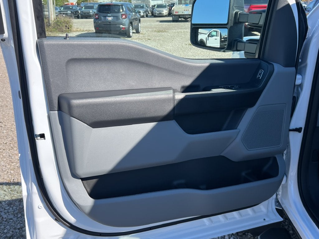 2027 Ford F-550SD XL DRW