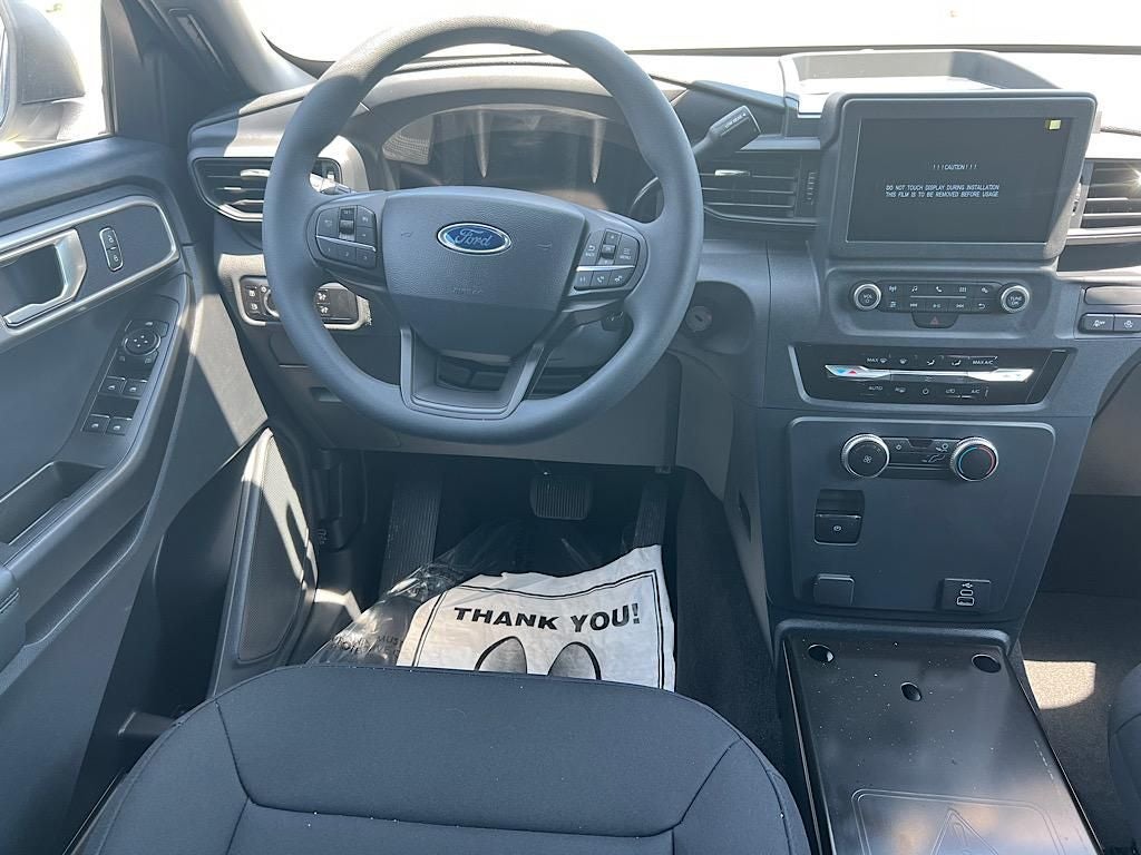 2025 Ford Utility Police Interceptor Base