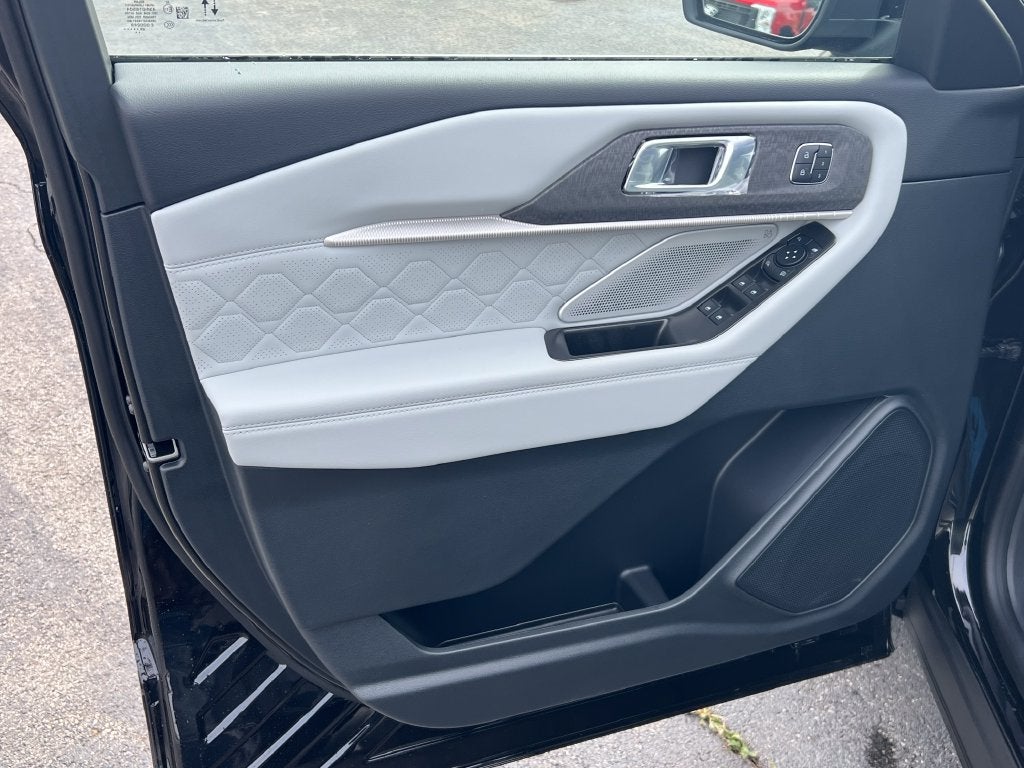 2027 Ford Explorer Platinum