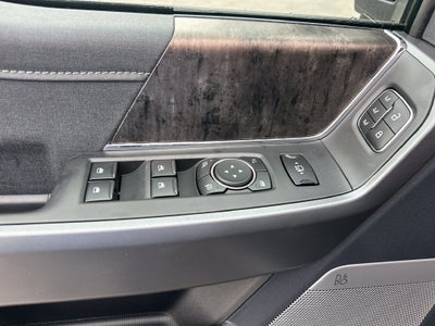 2027 Ford F-350SD Lariat