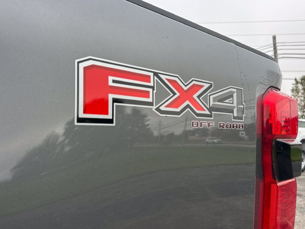 2027 Ford F-350SD Lariat