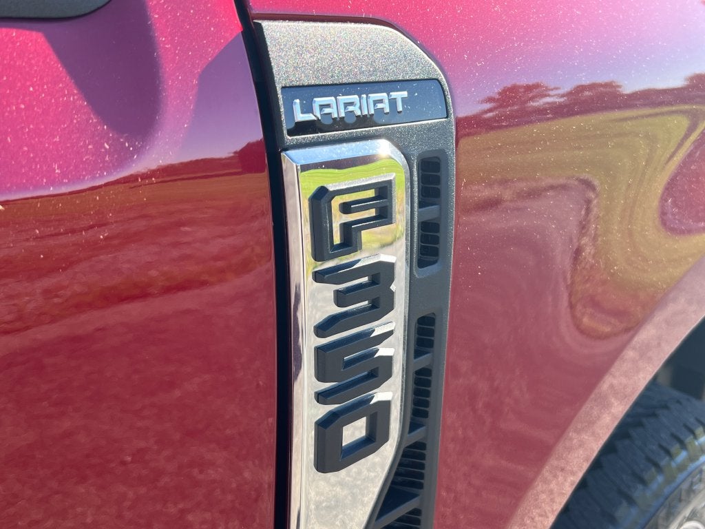 2027 Ford F-350SD Lariat