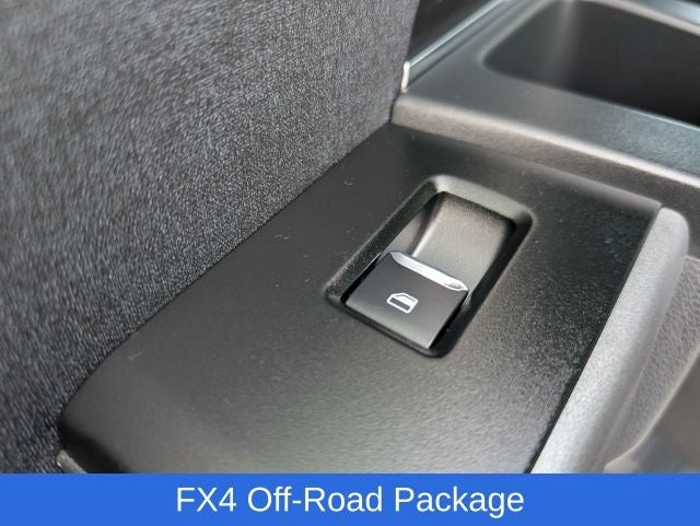 2025 Ford F-150 Lariat 4X4