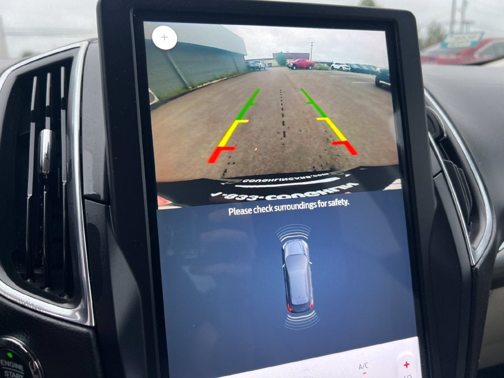 2022 Ford Edge Titanium