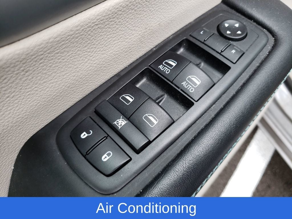 2019 Chrysler Pacifica Hybrid Touring L