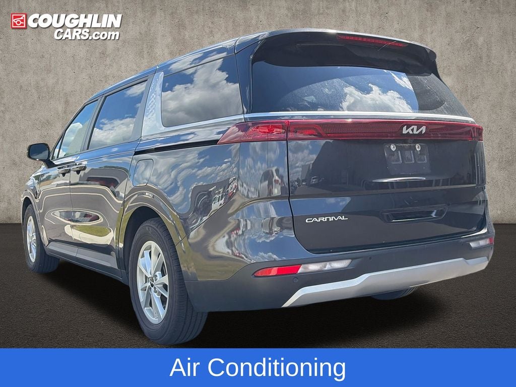 2024 Kia Carnival LX