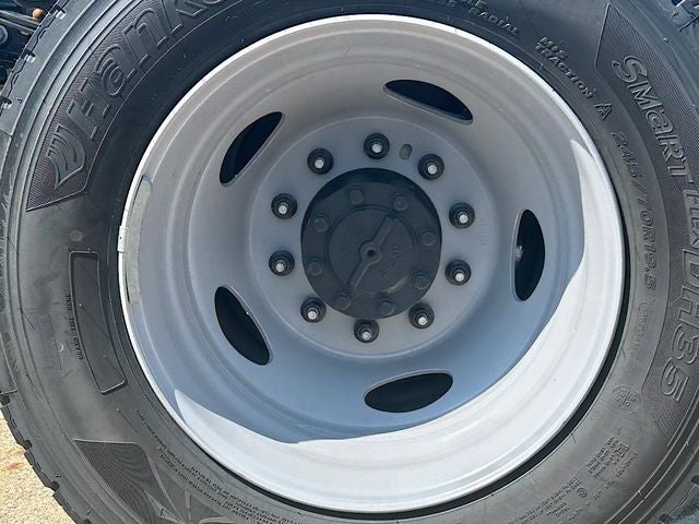 2025 Ford F-600SD XL