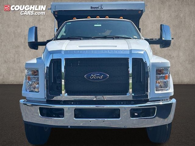 2025 Ford F-750SD Base