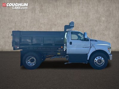 2025 Ford F-750SD Base
