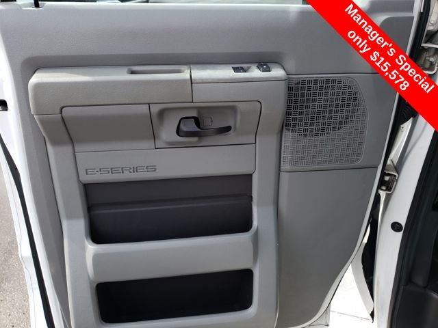 2011 Ford E-350SD Base Cutaway