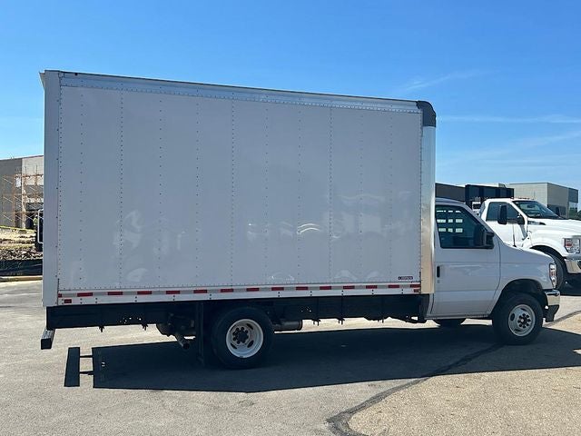 2025 Ford E-350SD Base Cutaway