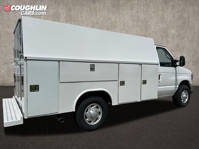 2026 Ford E-350SD Base Cutaway