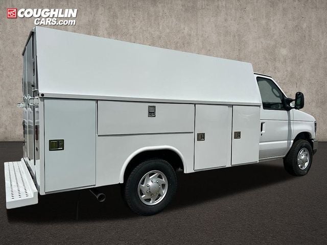 2026 Ford E-350SD Base Cutaway