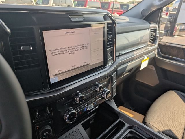 2027 Ford F-350SD Lariat