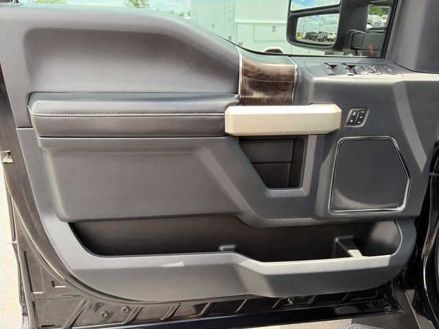 2022 Ford F-350SD Lariat DRW