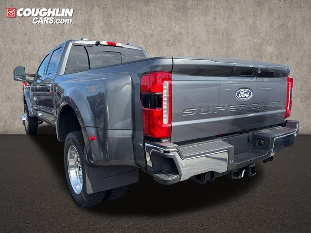 2027 Ford F-450SD Lariat DRW