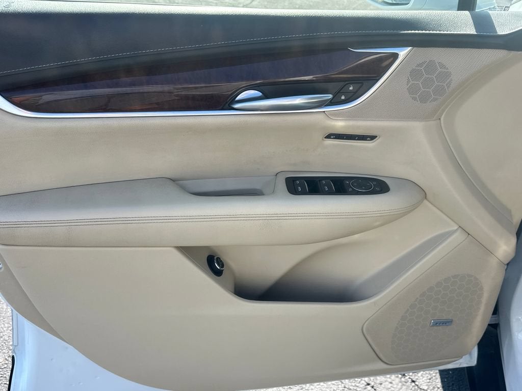 2017 Cadillac XT5 Luxury FWD